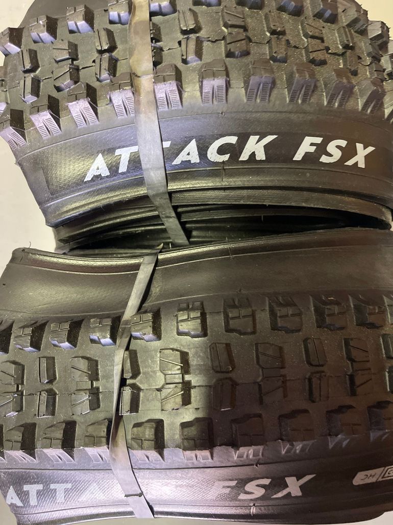Used Vee Tires FSX DH Tires Pair 29 2026 bike — image 3 of 3