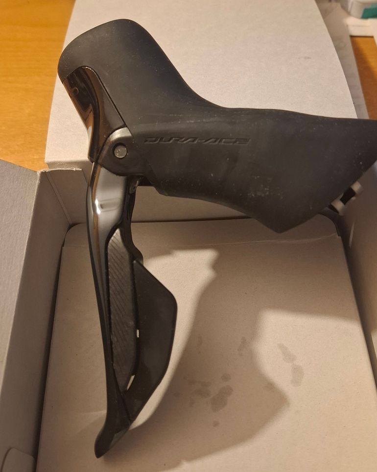 Used Shimano Dura-Ace R9270 Left Lever 2025 bike — image 4 of 6