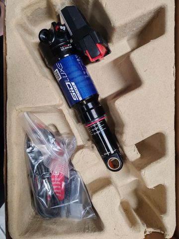 Używany RockShox Deluxe Flight Attendant Rear Shock Rear Suspension
