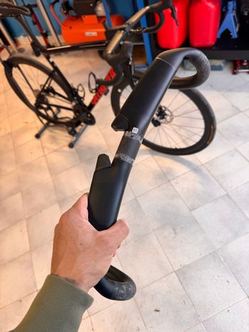 Used Specialized Roval Rapide Handlebar bike