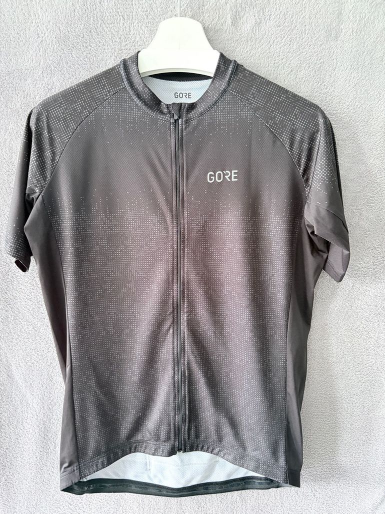 Used Gorewear Summer 2025 bike — image 1 of 4
