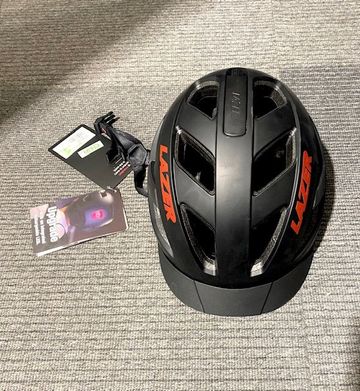 Tweedehands Lazer Cameleon Helmet 2025 bike — afbeelding 3 van 4