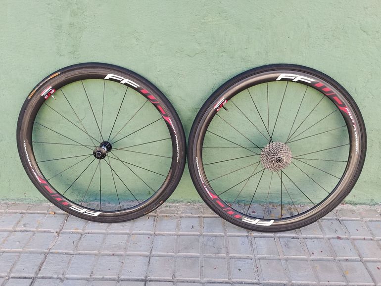 Used Ffwd Carbon Wheels 2014 bike — image 1 of 7