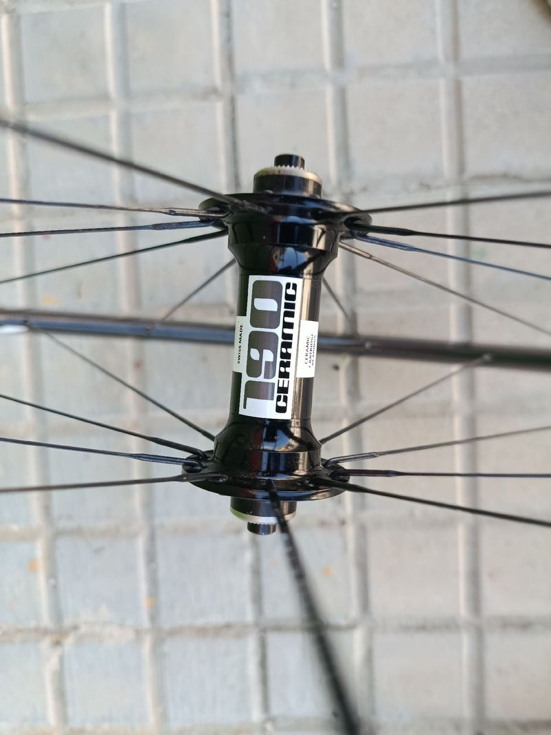 Used Ffwd Carbon Wheels 2014 bike — image 5 of 7