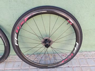 Used Ffwd Carbon Wheels 2014 bike — image 3 of 7