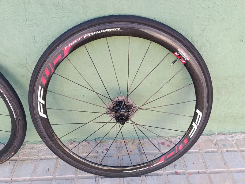 Used Ffwd Carbon Wheels 2014 bike — image 3 of 7