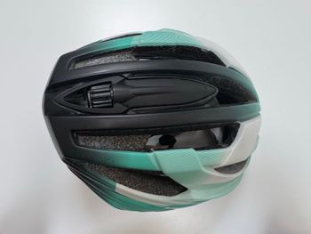 Used Lazer Neon bike — image 5 of 8