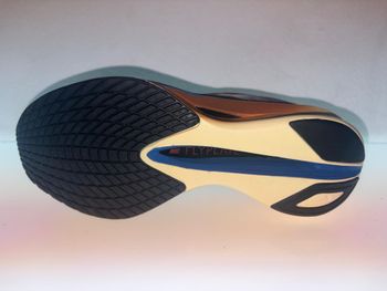 Used Nike ZoomX Vaporfly Next% 4 PRM bike — image 3 of 3