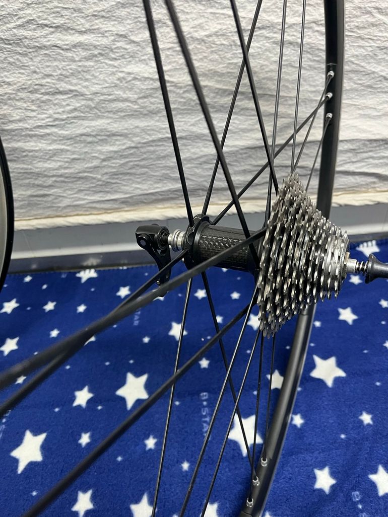 Used Campagnolo Shamal 2016 bike — image 4 of 10