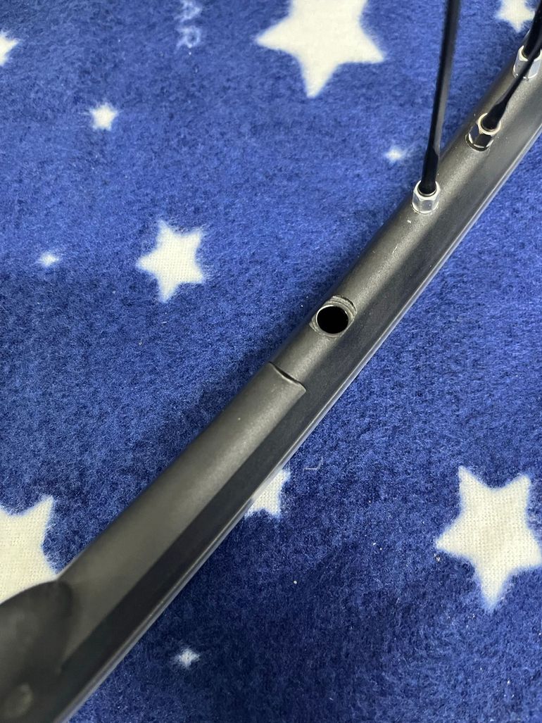 Used Campagnolo Shamal 2016 bike — image 9 of 10