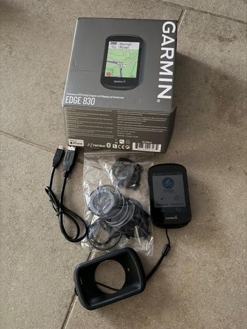 Used Garmin Edge 830 GPS Cycling Computer bike — image 3 of 4