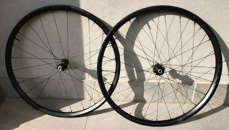 Used Fulcrum Rapid Red 3 DB 28" Disc bike — image 3 of 5