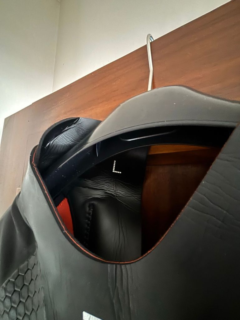 Used Deboer Fjord 4.0 Wetsuit 2026 bike — image 1 of 3