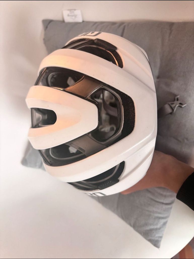 Used Giro Aries Spherical Helmet 2024 bike — image 3 of 11