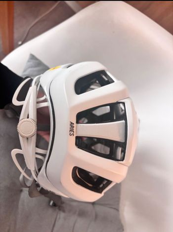 Used Giro Aries Spherical Helmet 2024 bike — image 7 of 11