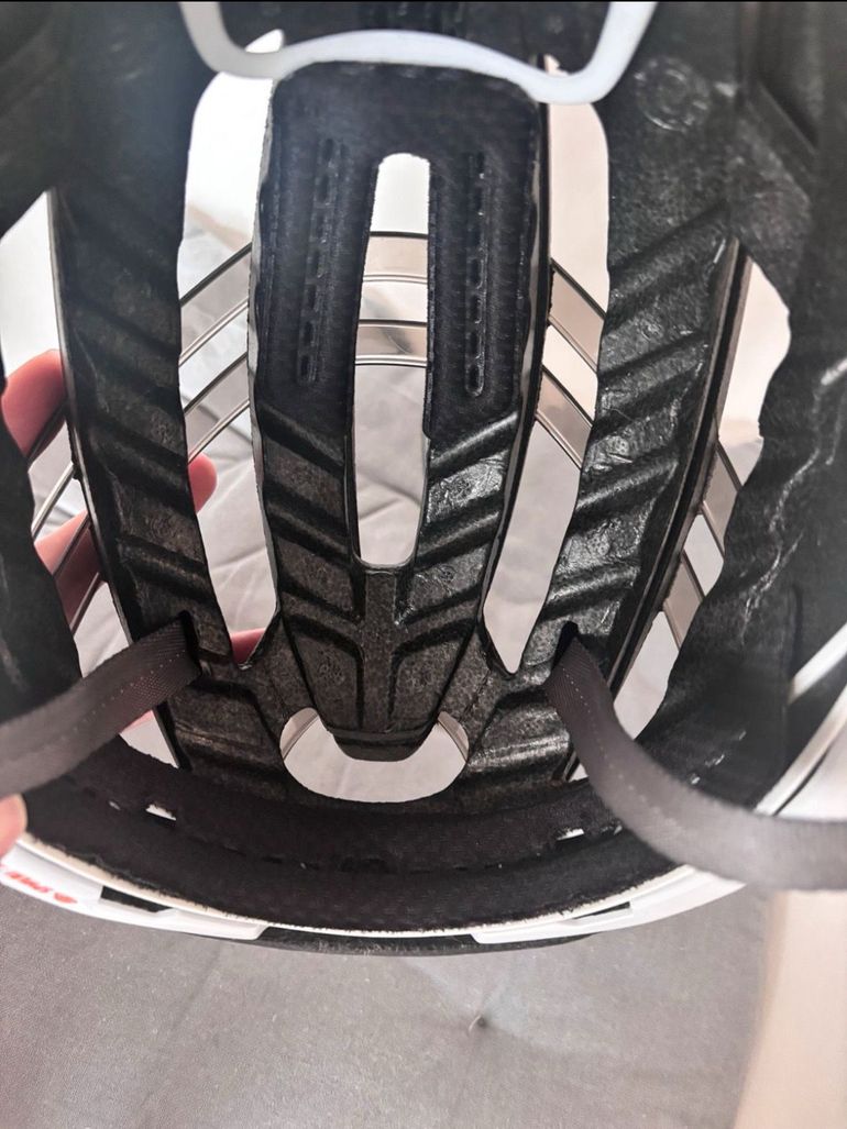 Used Giro Aries Spherical Helmet 2024 bike — image 8 of 11