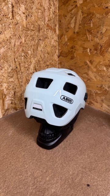 Used ABUS MoTrip MTB Helmet bike — image 3 of 9