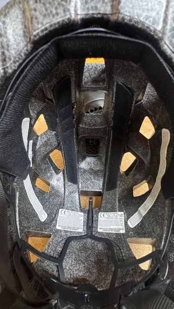 Used ABUS MoTrip MTB Helmet bike — image 7 of 9