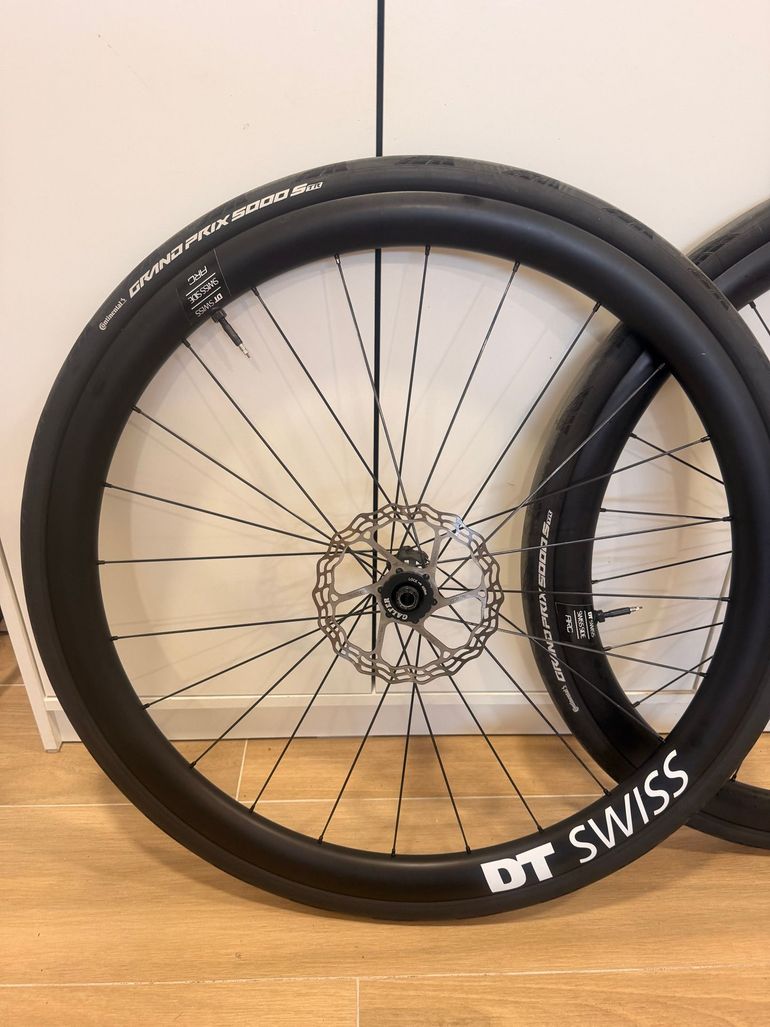 Used Dt Swiss Ruedas carbono 2025 bike — image 8 of 8