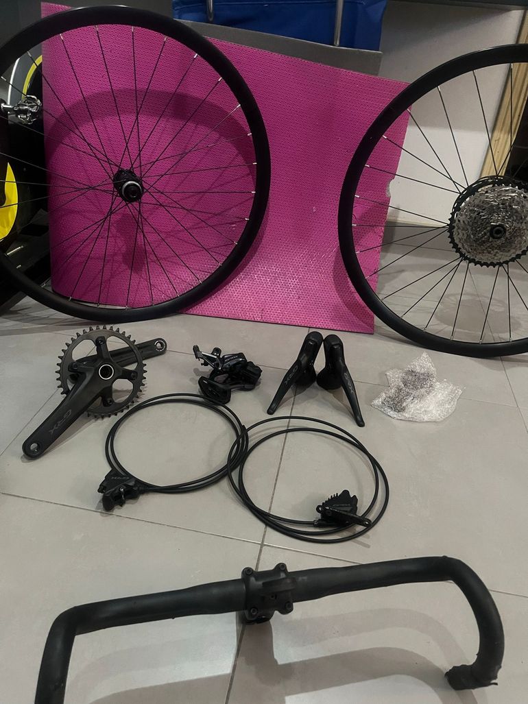 Used Shimano GRX 820 1x12v 2025 bike — image 1 of 8