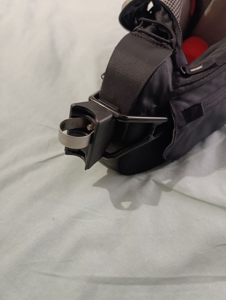 Used VAUDE Off road bag M bike — image 4 of 7