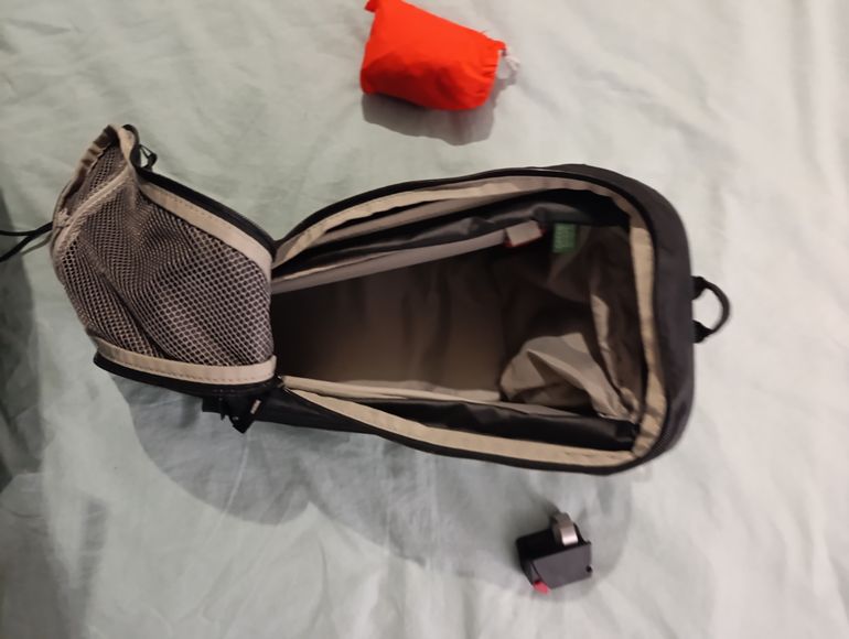 Used VAUDE Off road bag M bike — image 1 of 7