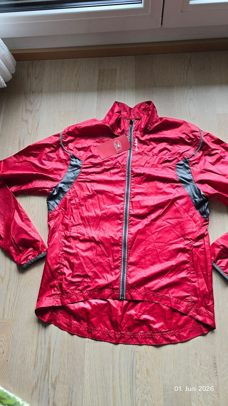 Used Sugoi Fahrrad Jacke Helium bike — image 1 of 3