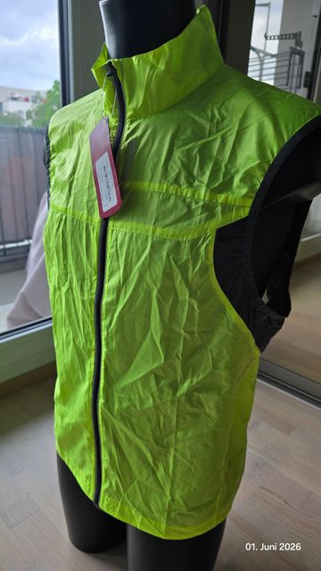 Used Sugoi Fahrrad Helium Vest Cycling Clothing