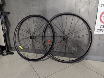 Mavic Ksyrium S Disc 2023 bike d'occasion — image 3 sur 4
