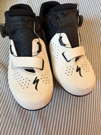 Used Specialized Torch 2.0 Road Shoes 2024 bike — image 3 of 9