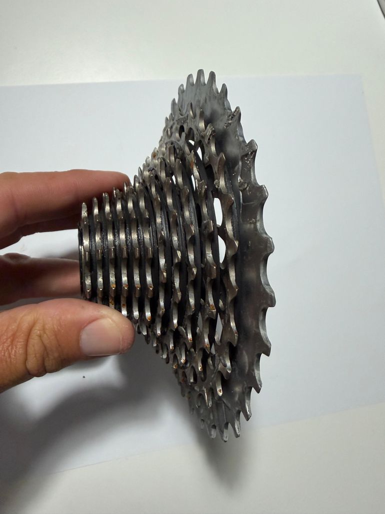 Used Sram Red 10-33 1290-D1 Cassette bike — image 3 of 3