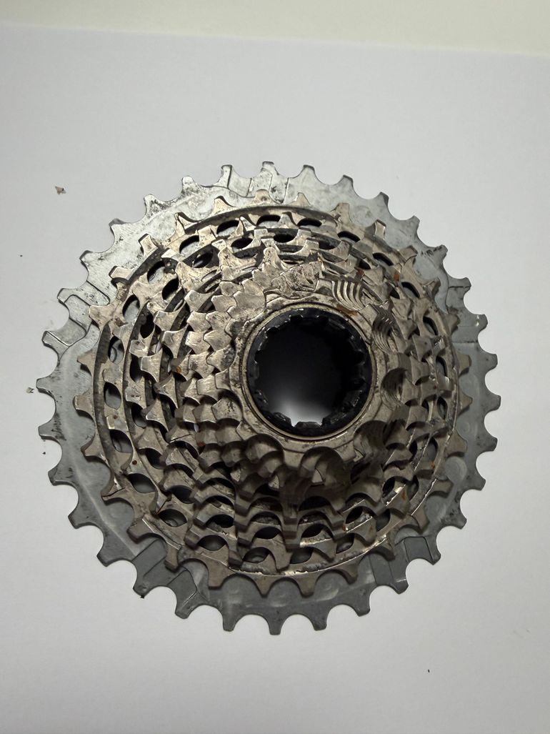 Used Sram Red 10-33 1290-D1 Cassette bike — image 2 of 3