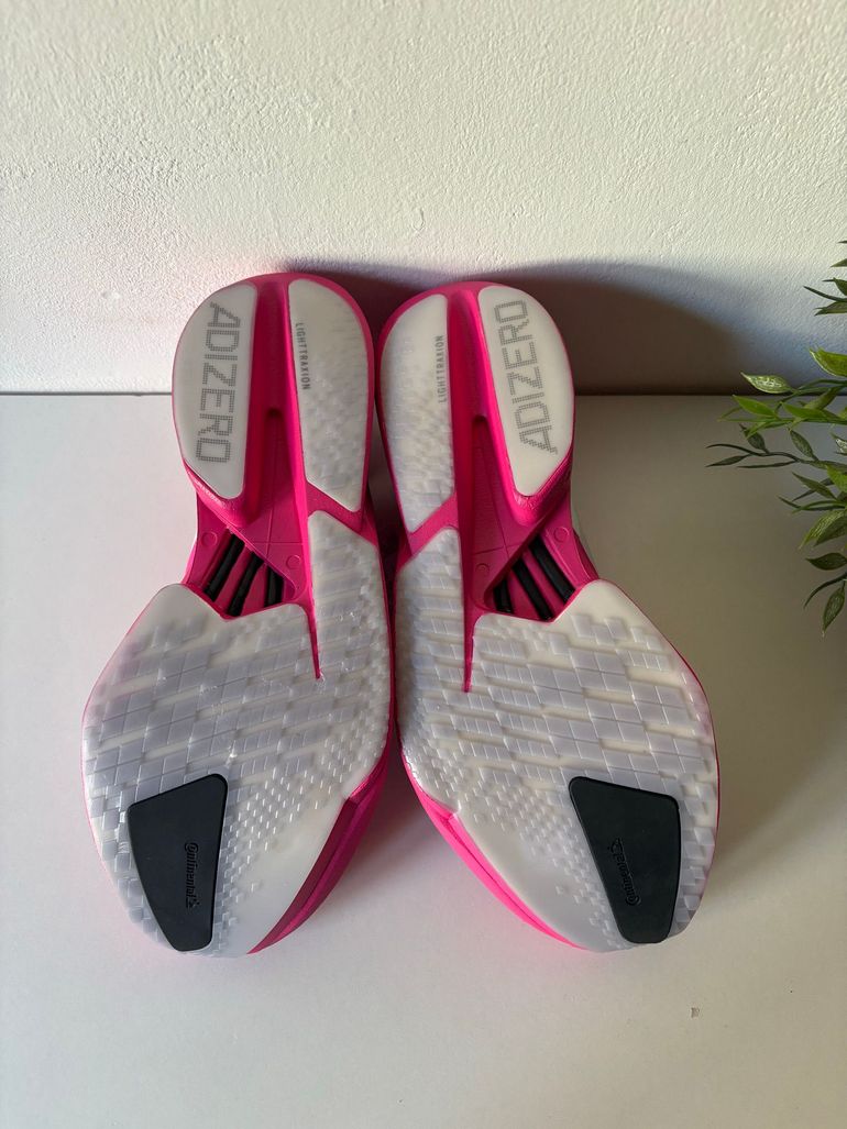 Used Adidas Adizero Adios Pro 4 2025 bike — image 2 of 9