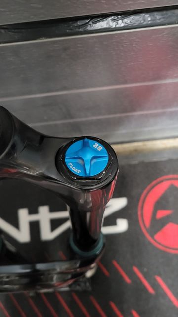 Used Fox 38 Performance Elite Fork bike — image 3 of 6