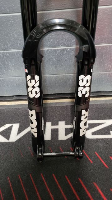 Used Fox 38 Performance Elite Fork bike — image 2 of 6