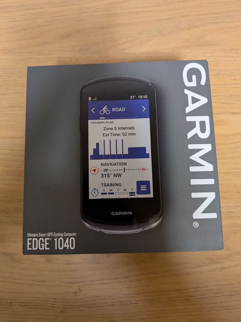 Used Garmin Edge 1040 GPS Computer bike — image 1 of 3