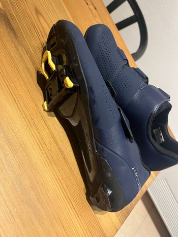Used Shimano RC102 Road Cycling Shoes 2025 bike — image 2 of 4