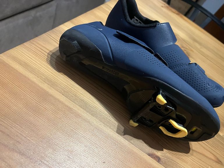Used Shimano RC102 Road Cycling Shoes 2025 bike — image 3 of 4