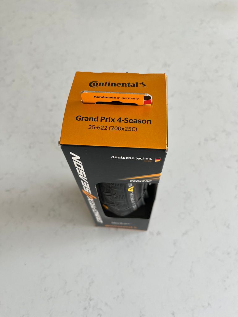 Used Continental Grand Prix 4 Season banden 2024 bike — image 2 of 2
