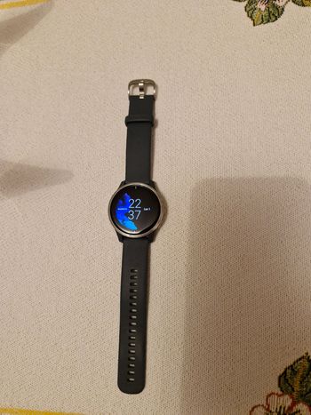 Used Garmin Venu GPS Smartwatch 2022 bike — image 2 of 6