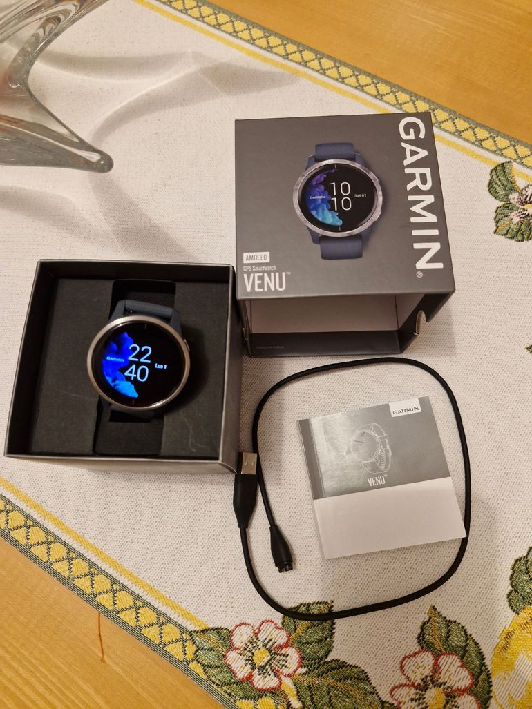 Used Garmin Venu GPS Smartwatch 2022 bike — image 6 of 6