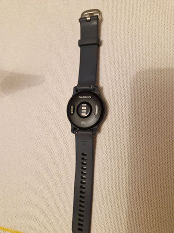 Used Garmin Venu GPS Smartwatch 2022 bike — image 3 of 6