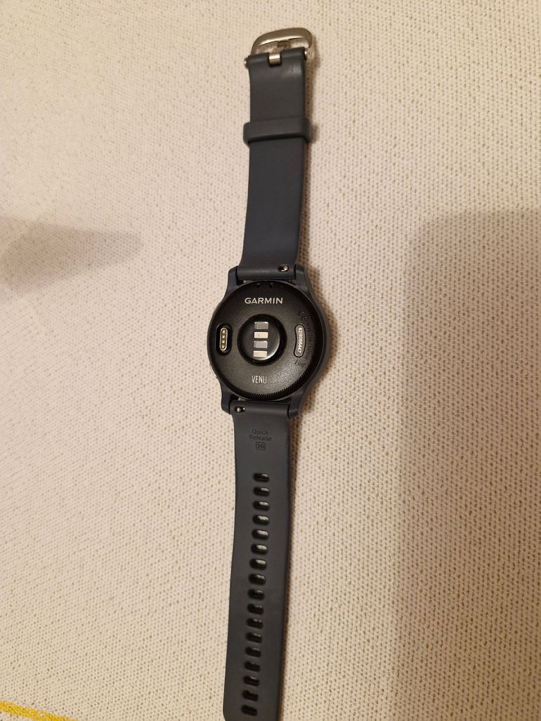 Used Garmin Venu GPS Smartwatch 2022 bike — image 3 of 6
