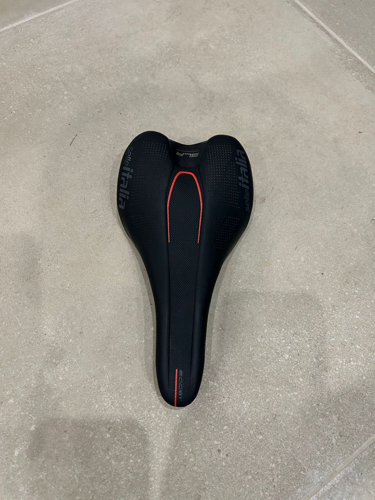 Used Selle Italia SLR Boost Kit carbone 2025 bike — image 1 of 5