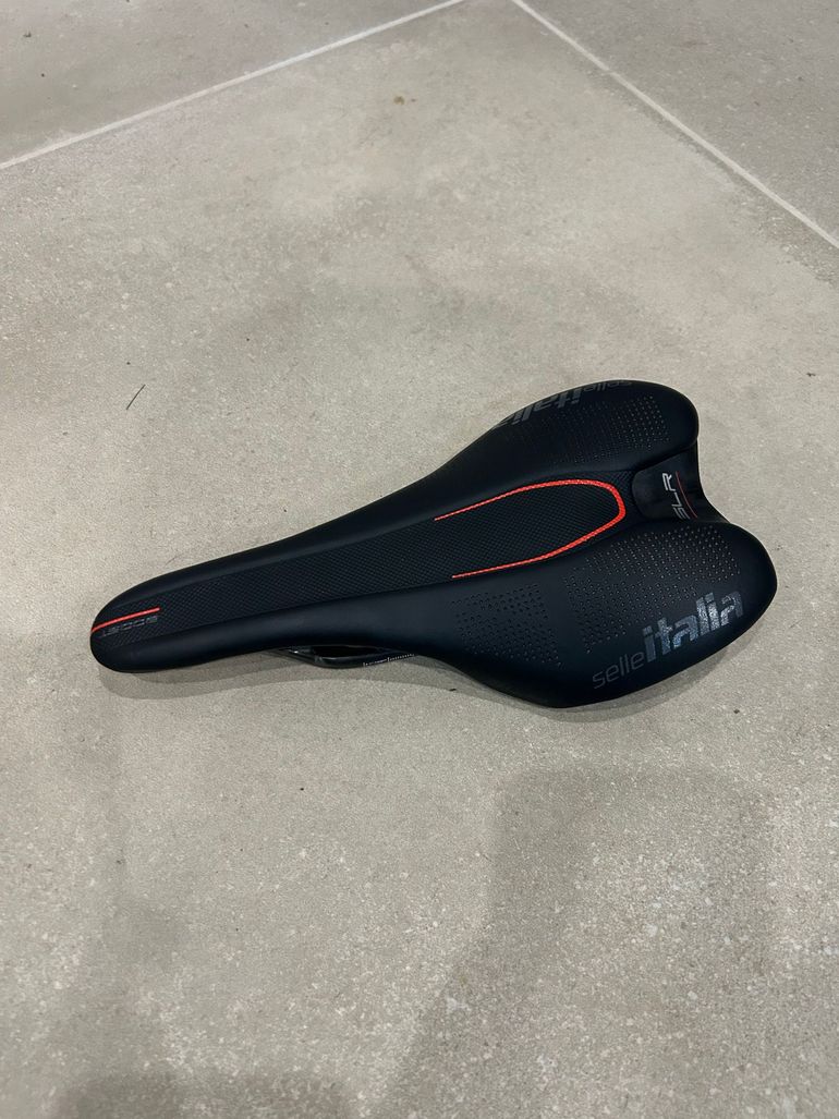 Used Selle Italia SLR Boost Kit carbone 2025 bike — image 2 of 5