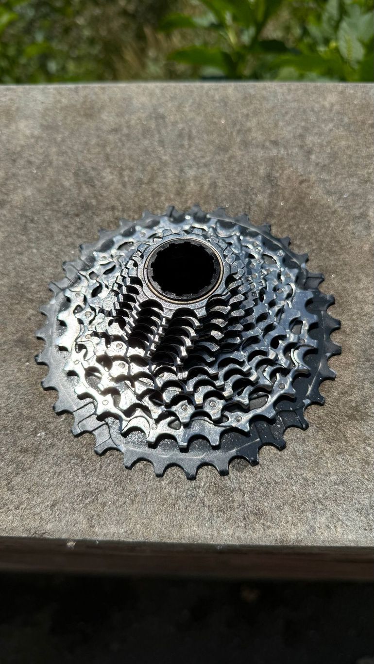 Used Sram Force 12v XDR XG1270 2022 bike — image 2 of 3