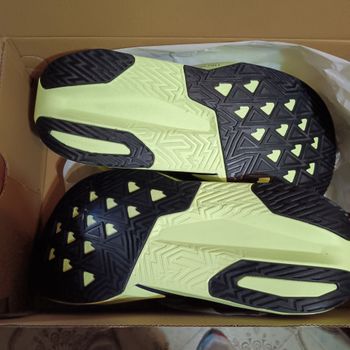 Used New Balance FuelCell Rebel v5 2026 bike — image 4 of 7