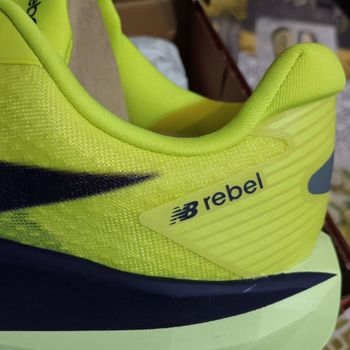 Used New Balance FuelCell Rebel v5 2026 bike — image 6 of 7
