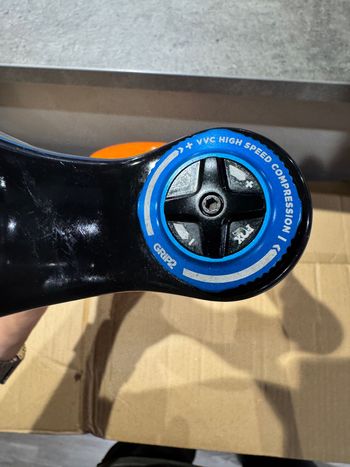 Used Fox 38 Factory Grip 2 Fork Kashima bike — image 8 of 20