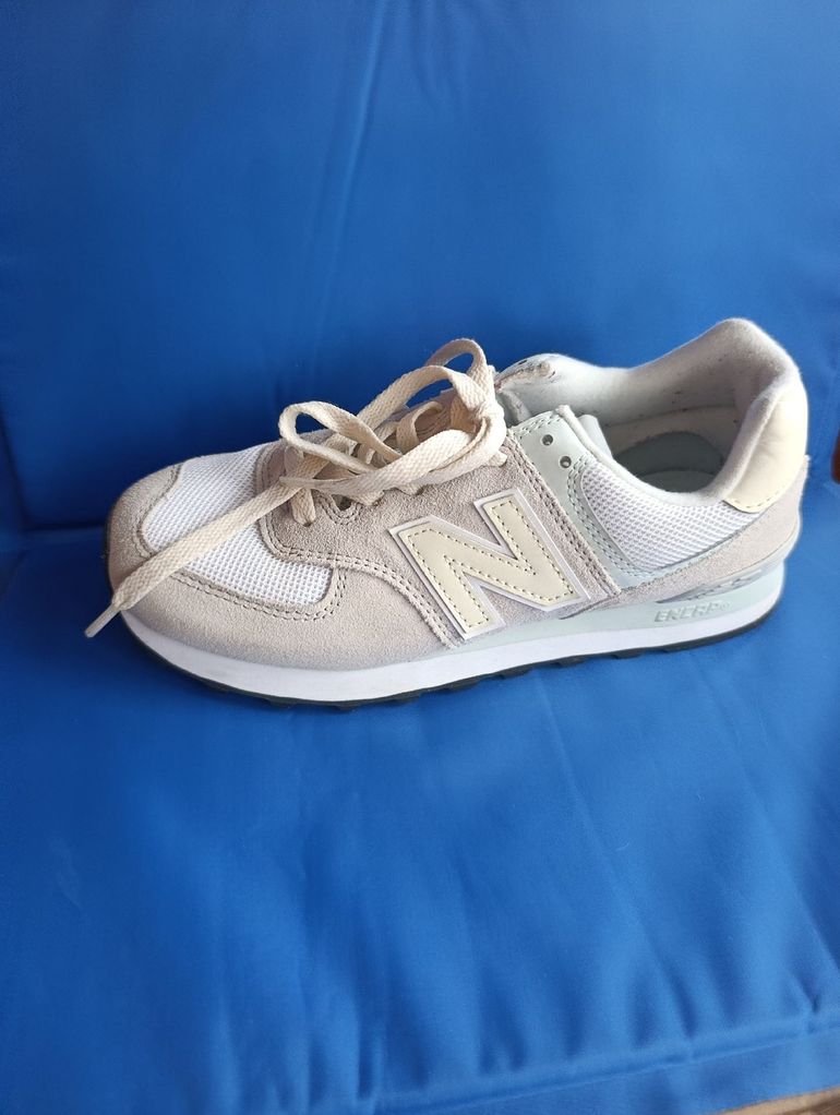 Used New Balance 574 bike — image 1 of 4